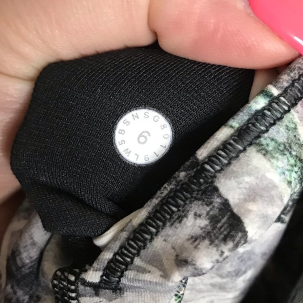 Lululemon Wunder Under Springscape Multi 25” I Size 6 - Picture 12 of 12